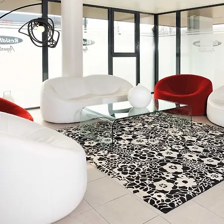 Residhome La Defense 3*